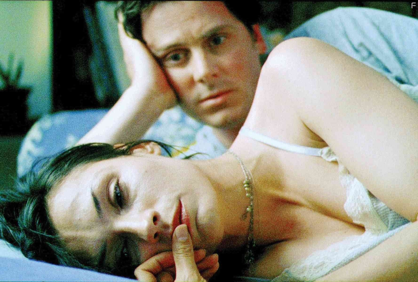 Famke Janssen and Chris Eigeman in The Treatment (2006)