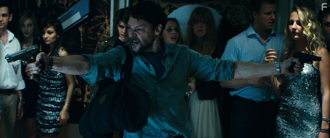 Richard Coyle in Дилер (2012)