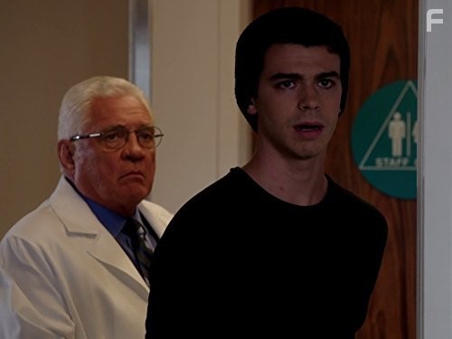 G.W. Bailey and Joey Pollari in Особо тяжкие преступления (2012)