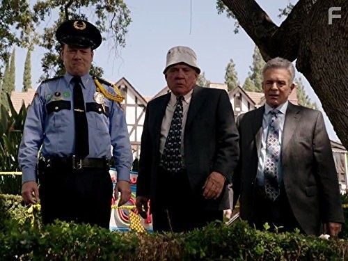 G.W. Bailey, Andrew Daly, and Tony Denison in Особо тяжкие преступления (2012)