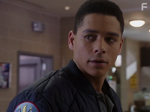 Charlie Barnett in Чикаго в Огне (2012)