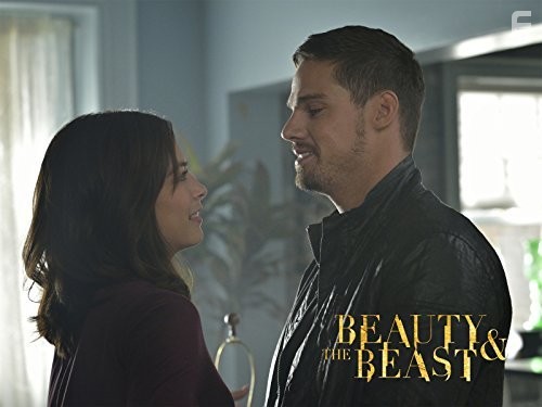 Kristin Kreuk and Jay Ryan in Красавица и чудовище (2012)