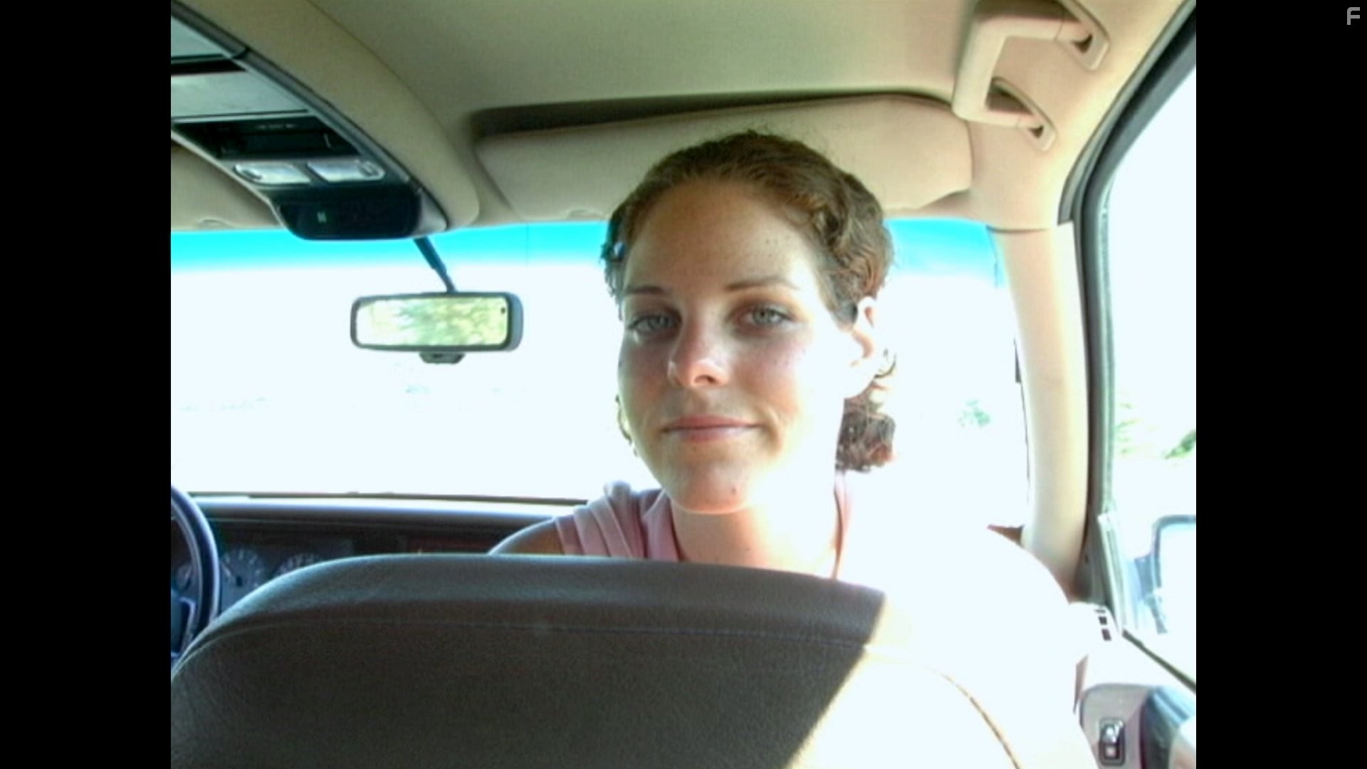 Amber Lewis in Искажение (2011)