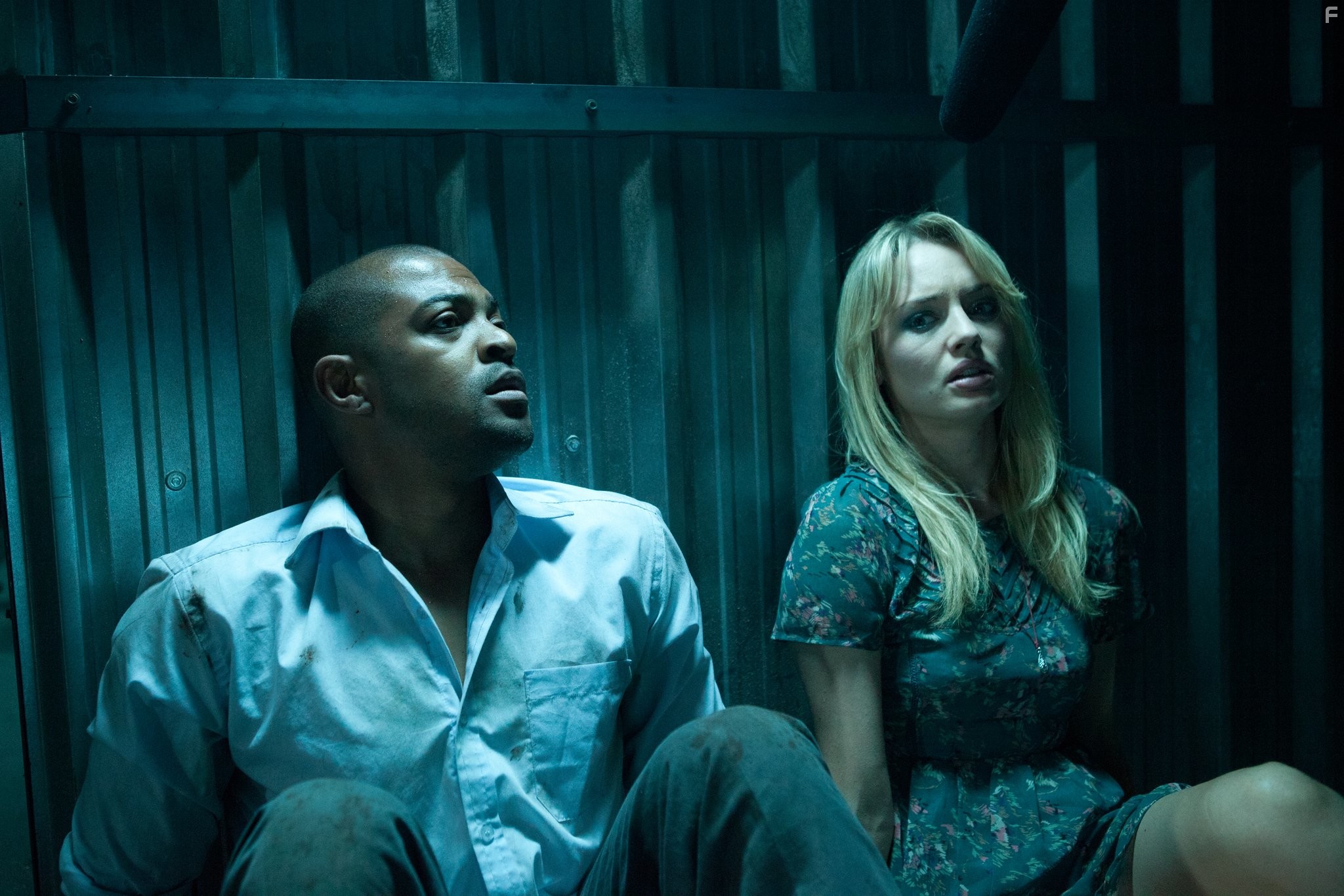 Noel Clarke and Laura Haddock in Хранилище 24 (2012)