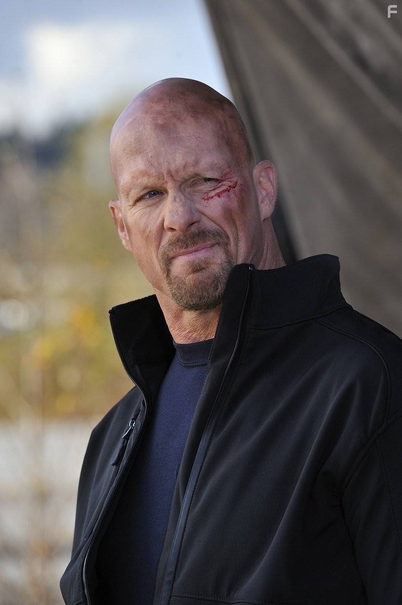 Steve Austin in Максимальный срок (2012)