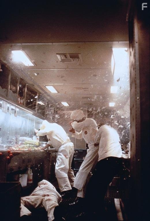 Don Blakely and Christopher Darga in В осаде 2: Темная территория (1995)