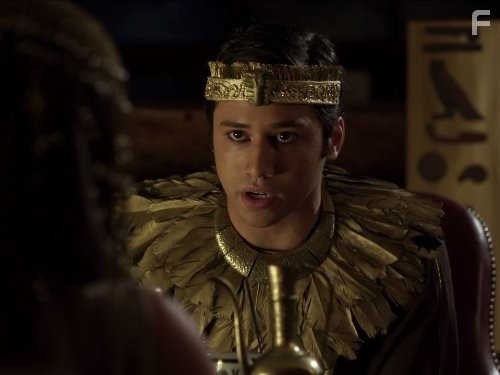 Моя няня - вампир (2011)