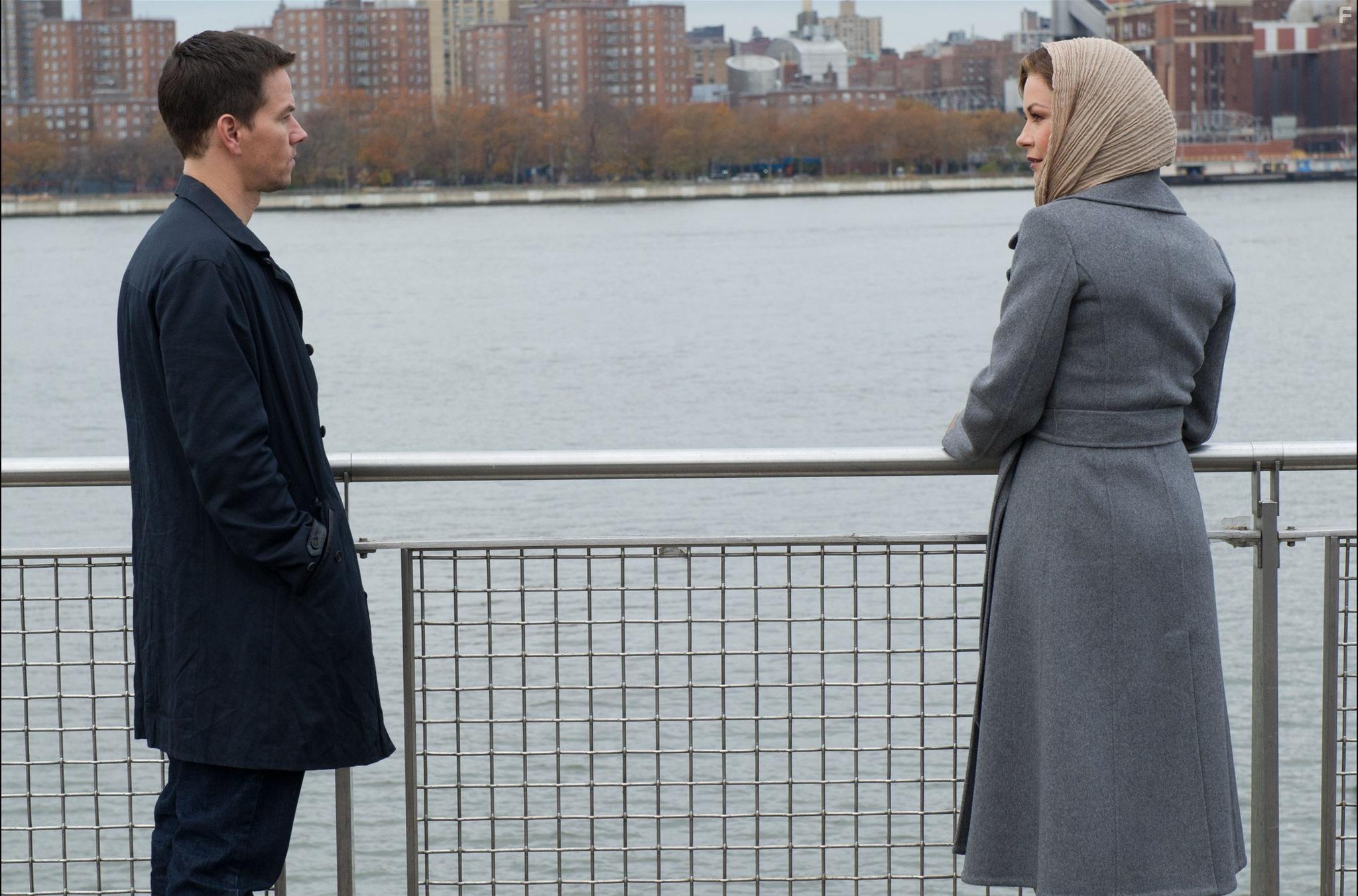 Mark Wahlberg and Catherine Zeta-Jones in Broken City (2013)