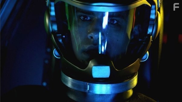 Luke Pasqualino in Звездный Крейсер Галактика: Кровь и Хром (2012)