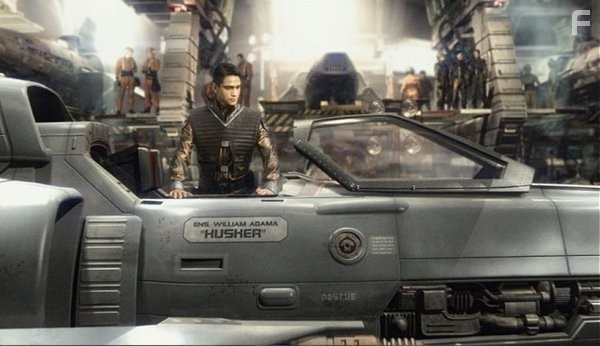 Luke Pasqualino in Звездный Крейсер Галактика: Кровь и Хром (2012)