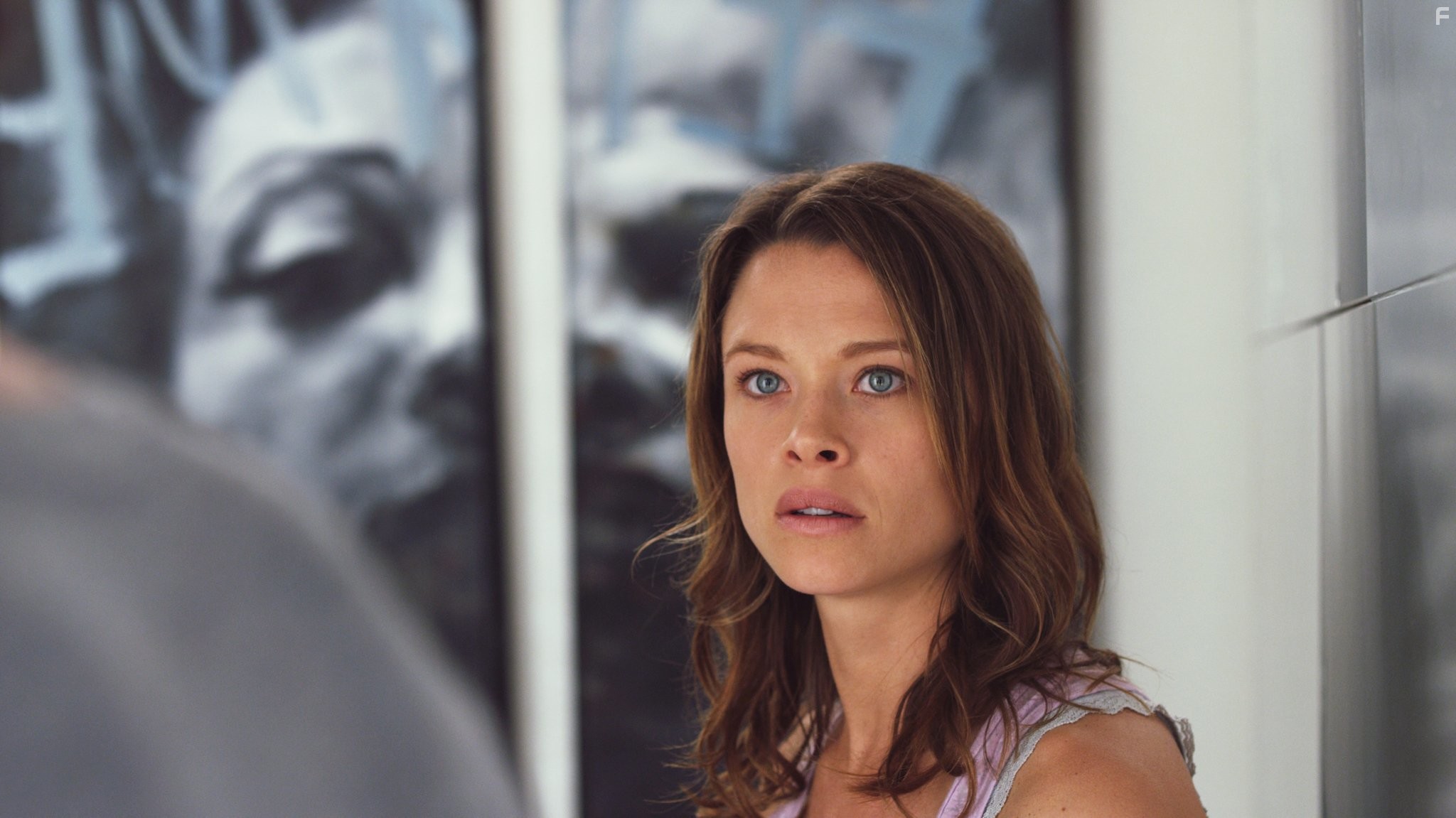 Scottie Thompson in Скайлайн (2010)