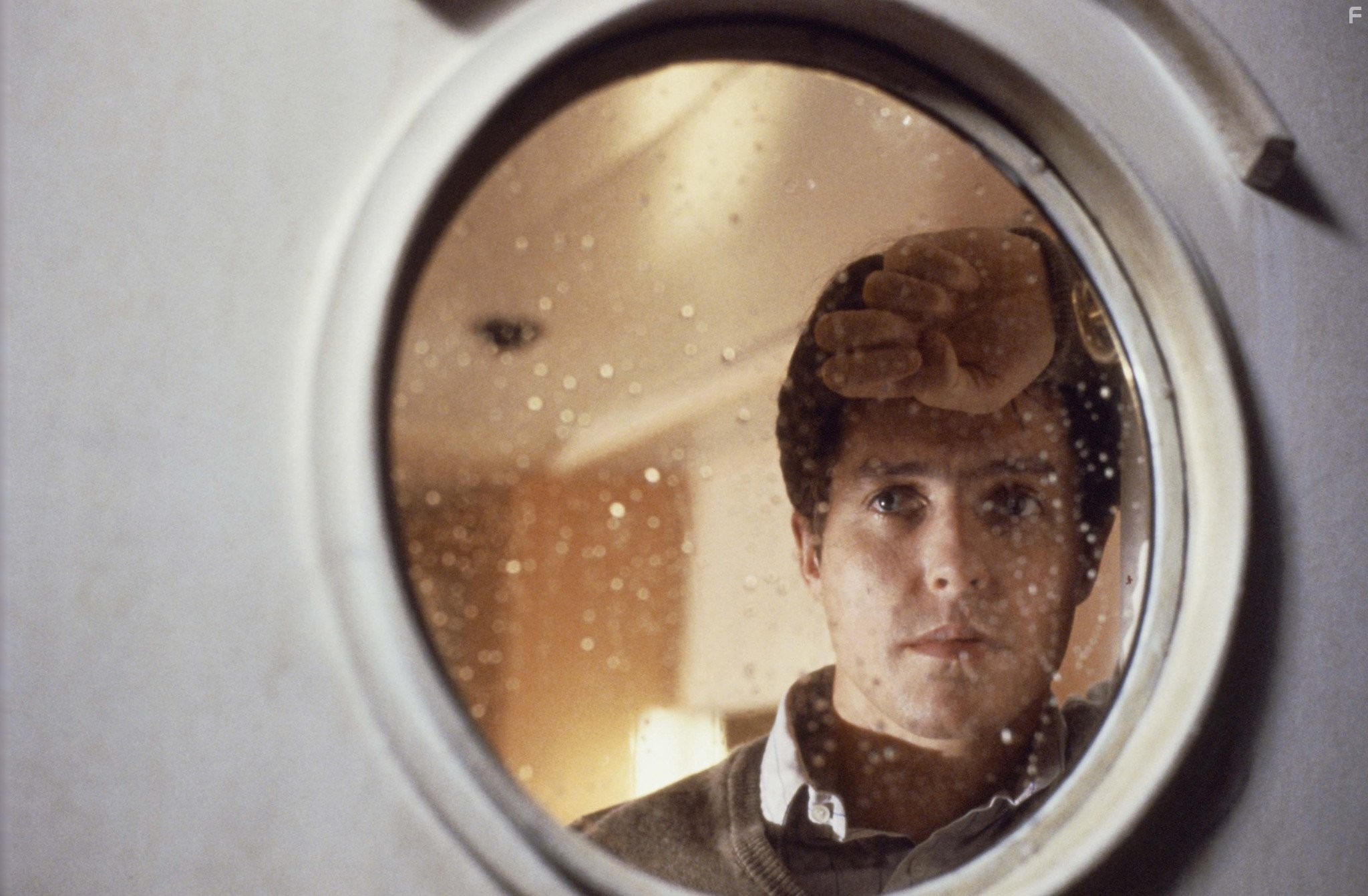 Hugh Grant in Горькая луна (1992)