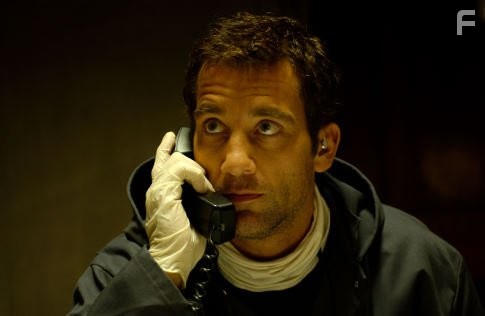 Clive Owen in Не пойман - не вор (2006)