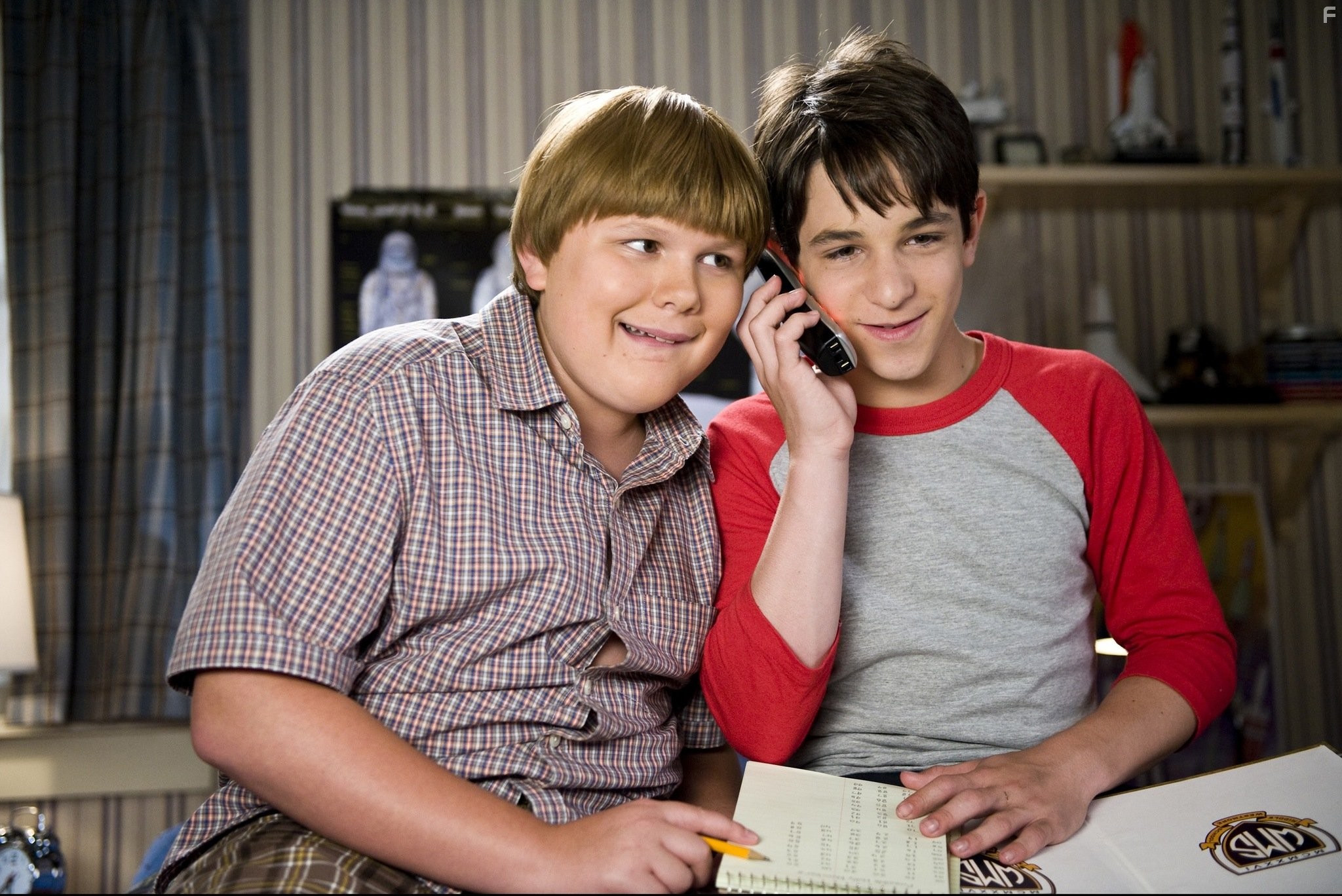 Zachary Gordon and Robert Capron in Дневник слабака 3 (2012)