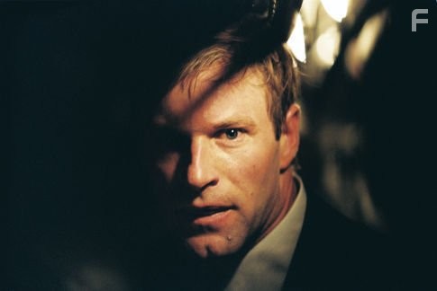 Aaron Eckhart in Охотник на убийц (2004)