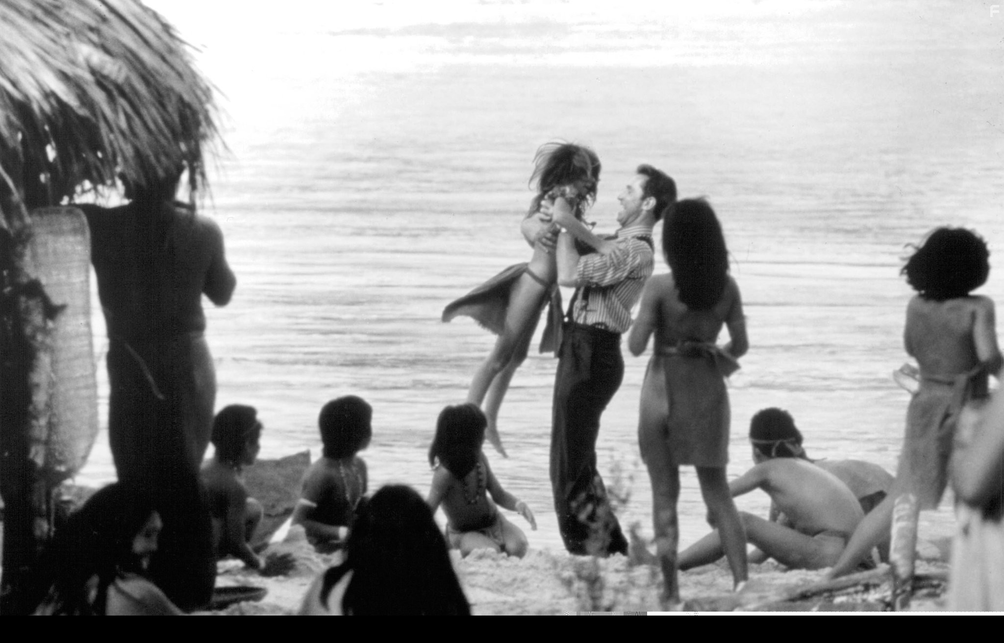 Ludwig Briand and Thierry Lhermitte in Индеец в Париже (1994)