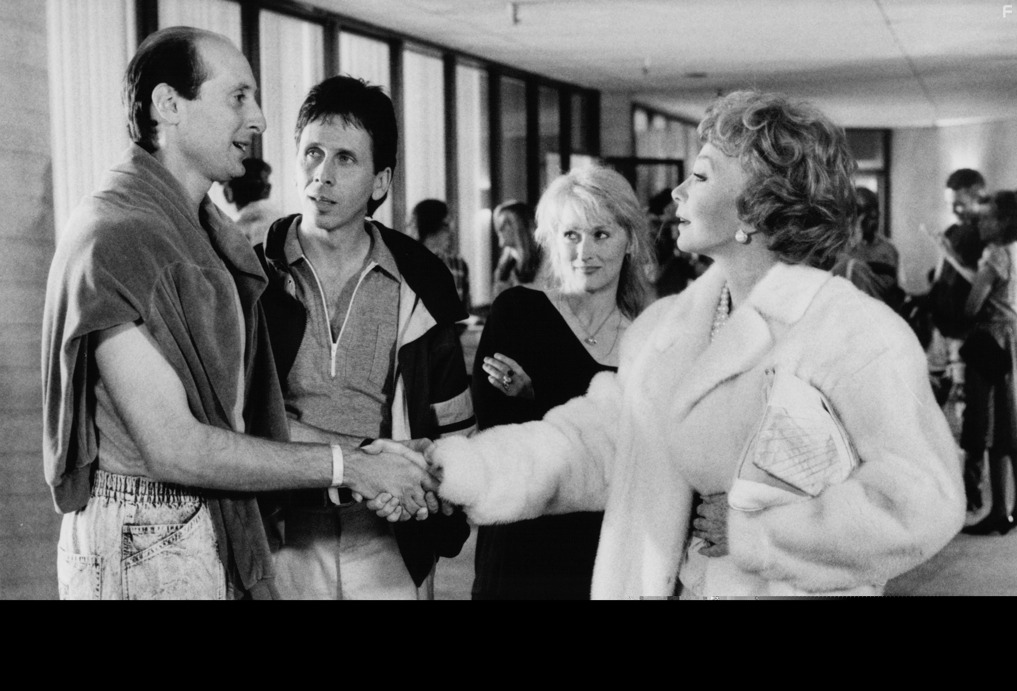 Shirley MacLaine and Meryl Streep in Открытки с края бездны (1990)