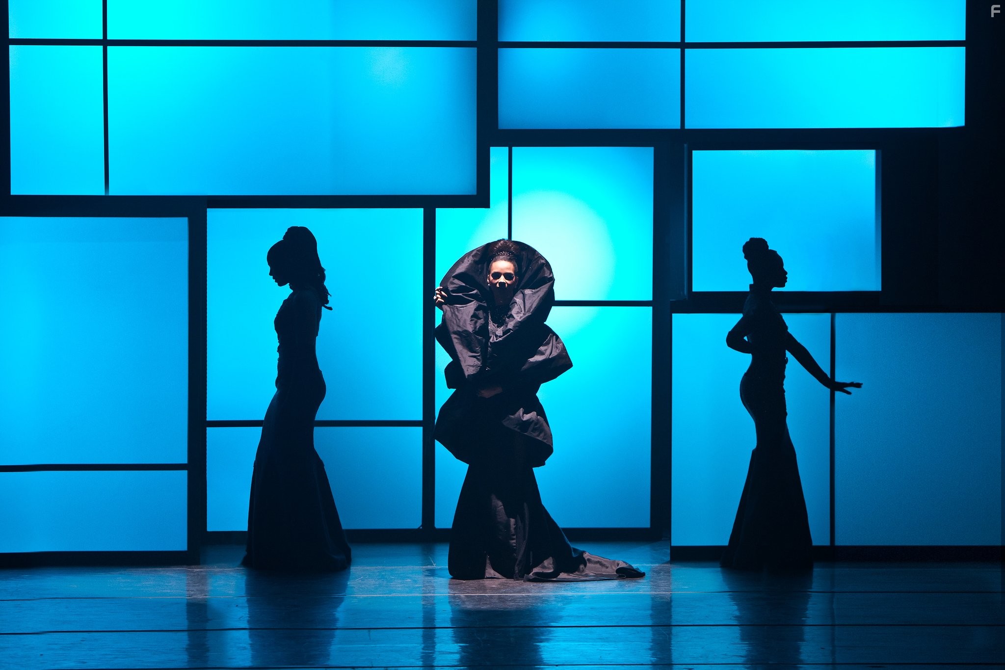 Carmen Ejogo, Tika Sumpter, and Jordin Sparks in Спаркл (2012)