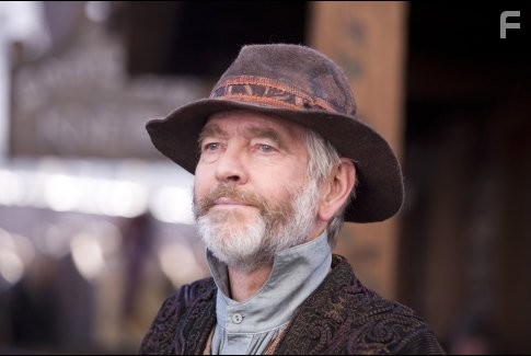 Tom Courtenay in Золотой компас (2007)