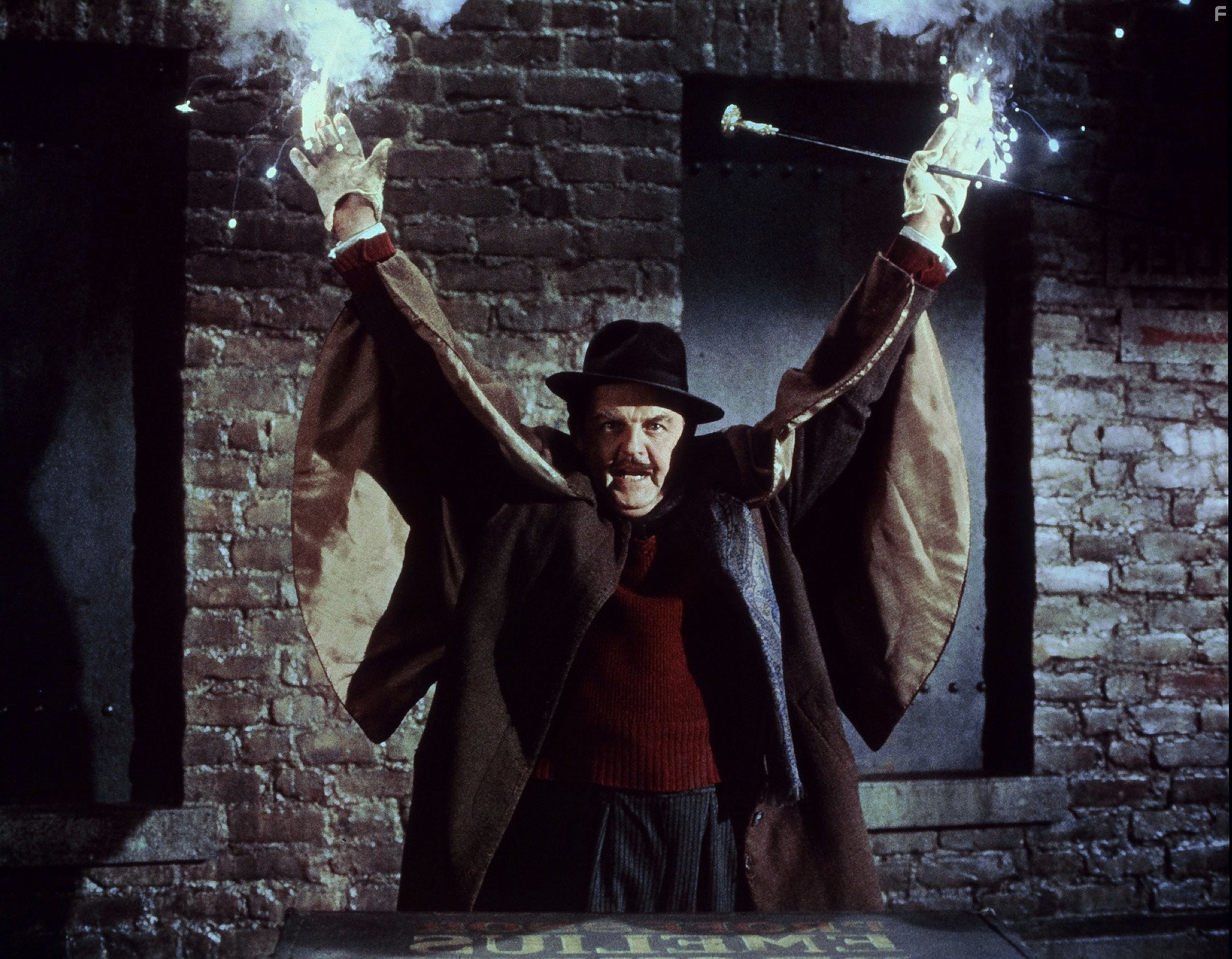 David Tomlinson in Набалдашник и метла (1971)