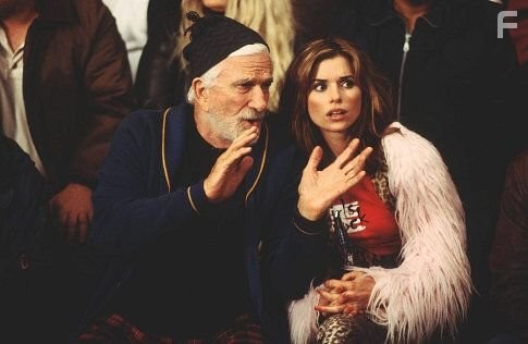 Парни с метлами