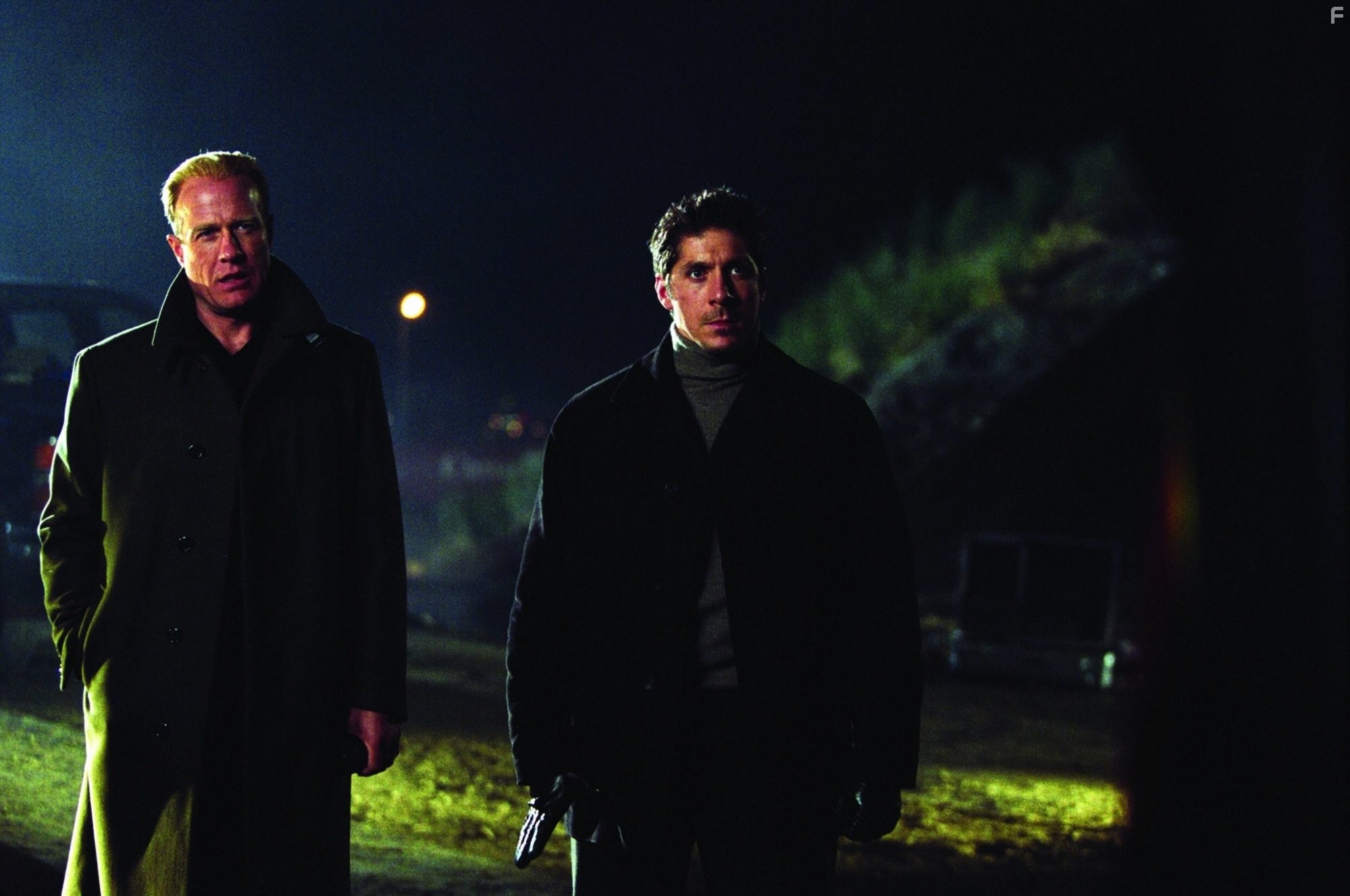 Gregg Henry and Ray Park in Баллистика: Экс против Сивер (2002)