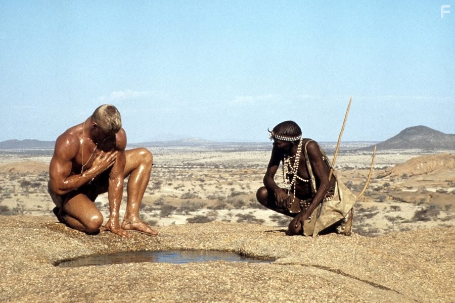 Dolph Lundgren and Regopstaan in Красный скорпион (1988)