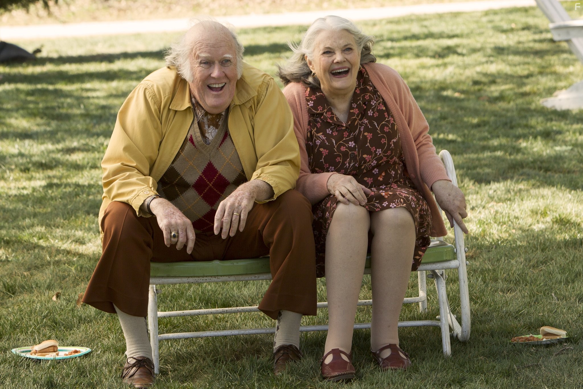 M. Emmet Walsh and Lois Smith in Странная жизнь Тимоти Грина (2012)