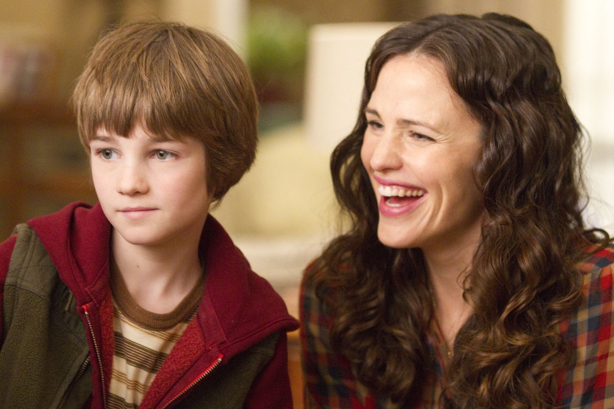 Jennifer Garner and CJ Adams in Странная жизнь Тимоти Грина (2012)