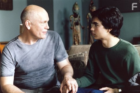 John Malkovich and Max Minghella in Реклама для гения (2006)