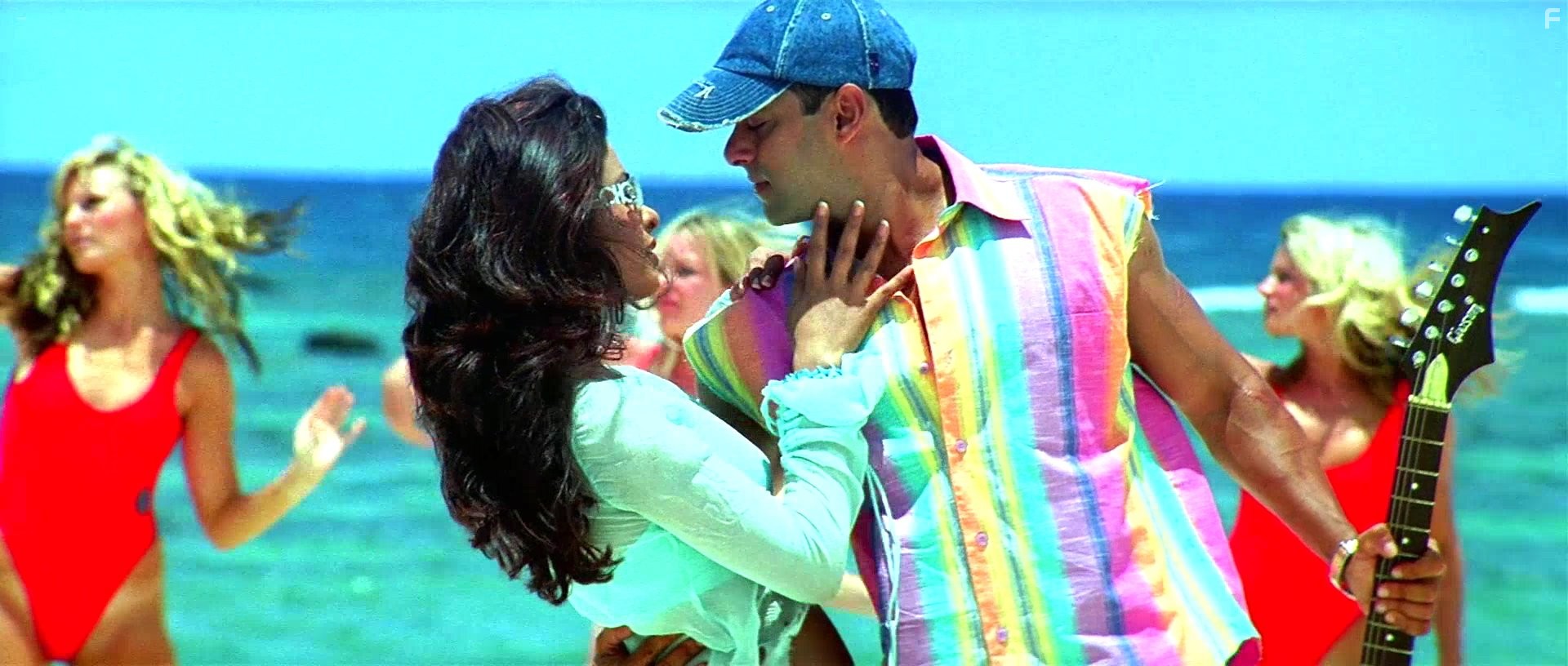 Salman Khan and Priyanka Chopra in Выходи за меня замуж (2004)