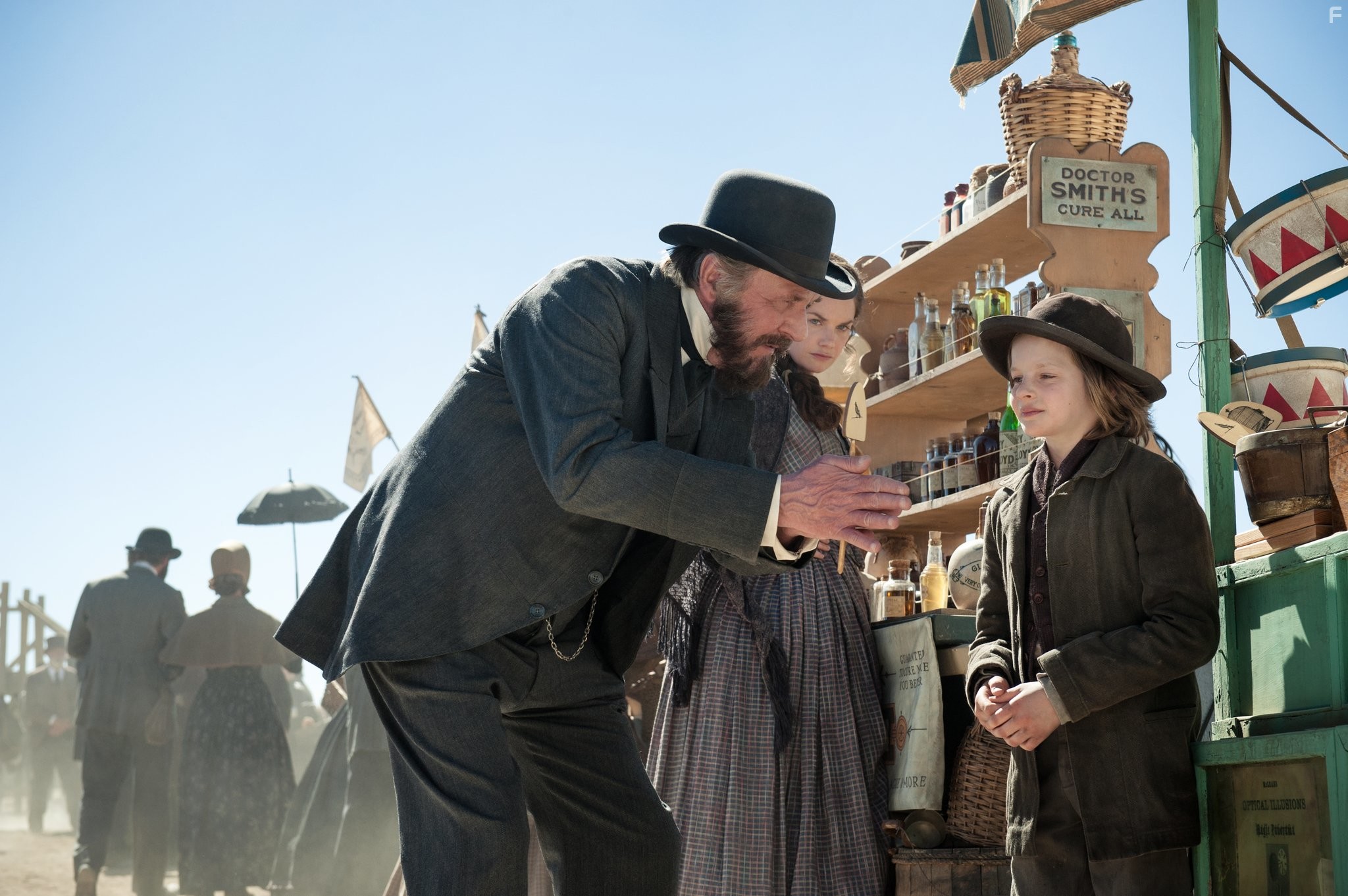 Tom Wilkinson, Ruth Wilson, and Bryant Prince in Одинокий рейнджер (2013)