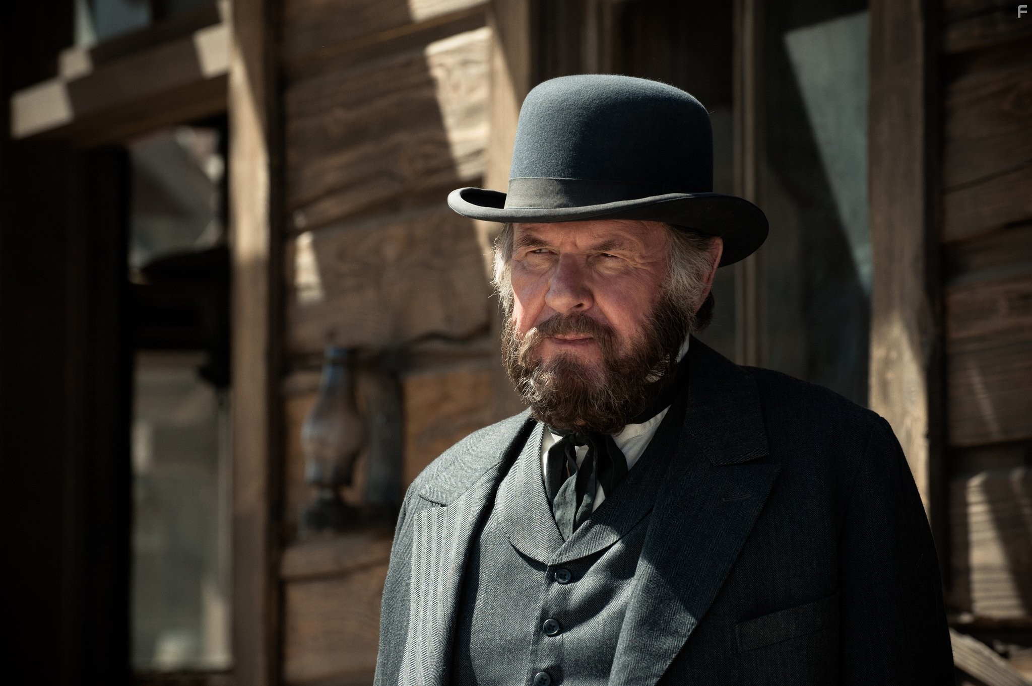 Tom Wilkinson in Одинокий рейнджер (2013)