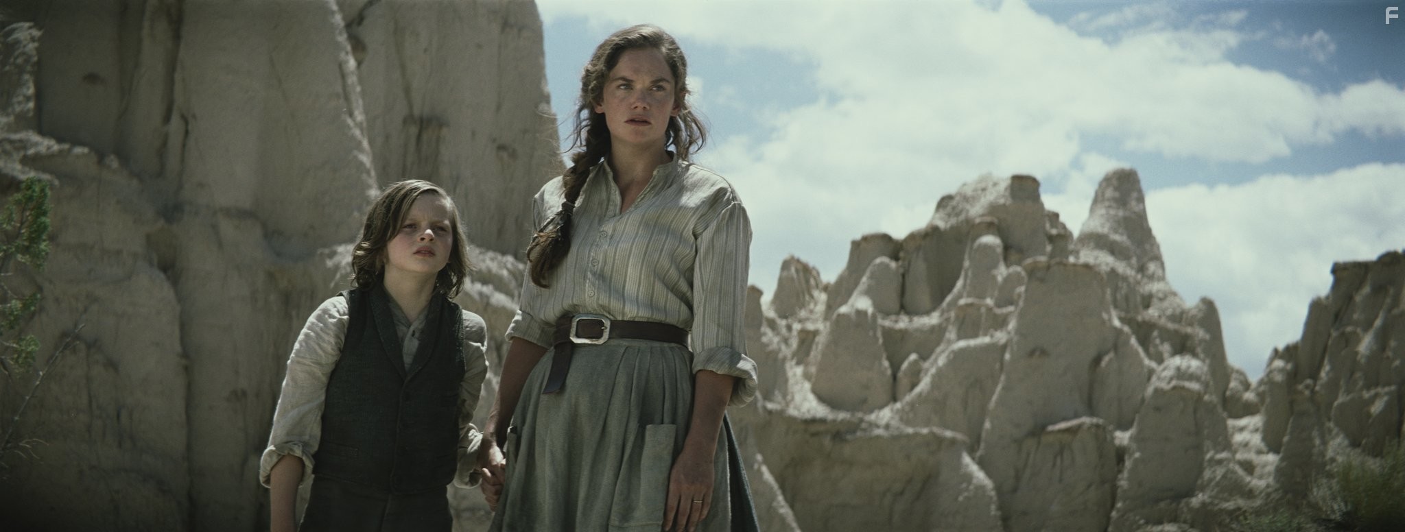 Ruth Wilson and Bryant Prince in Одинокий рейнджер (2013)