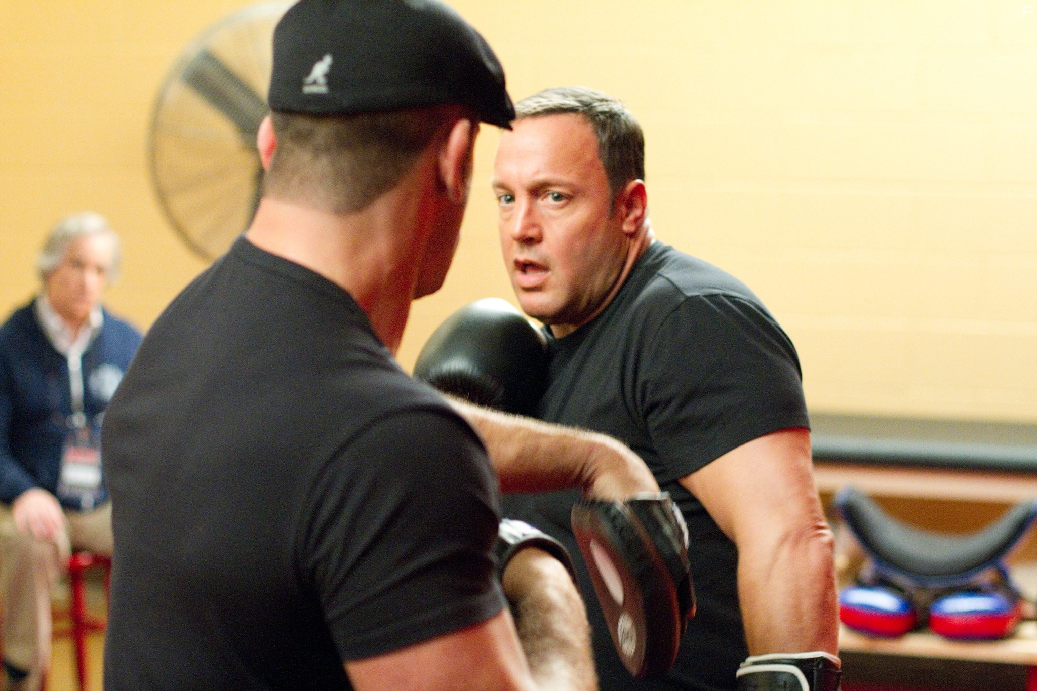 Kevin James in Толстяк на ринге (2012)