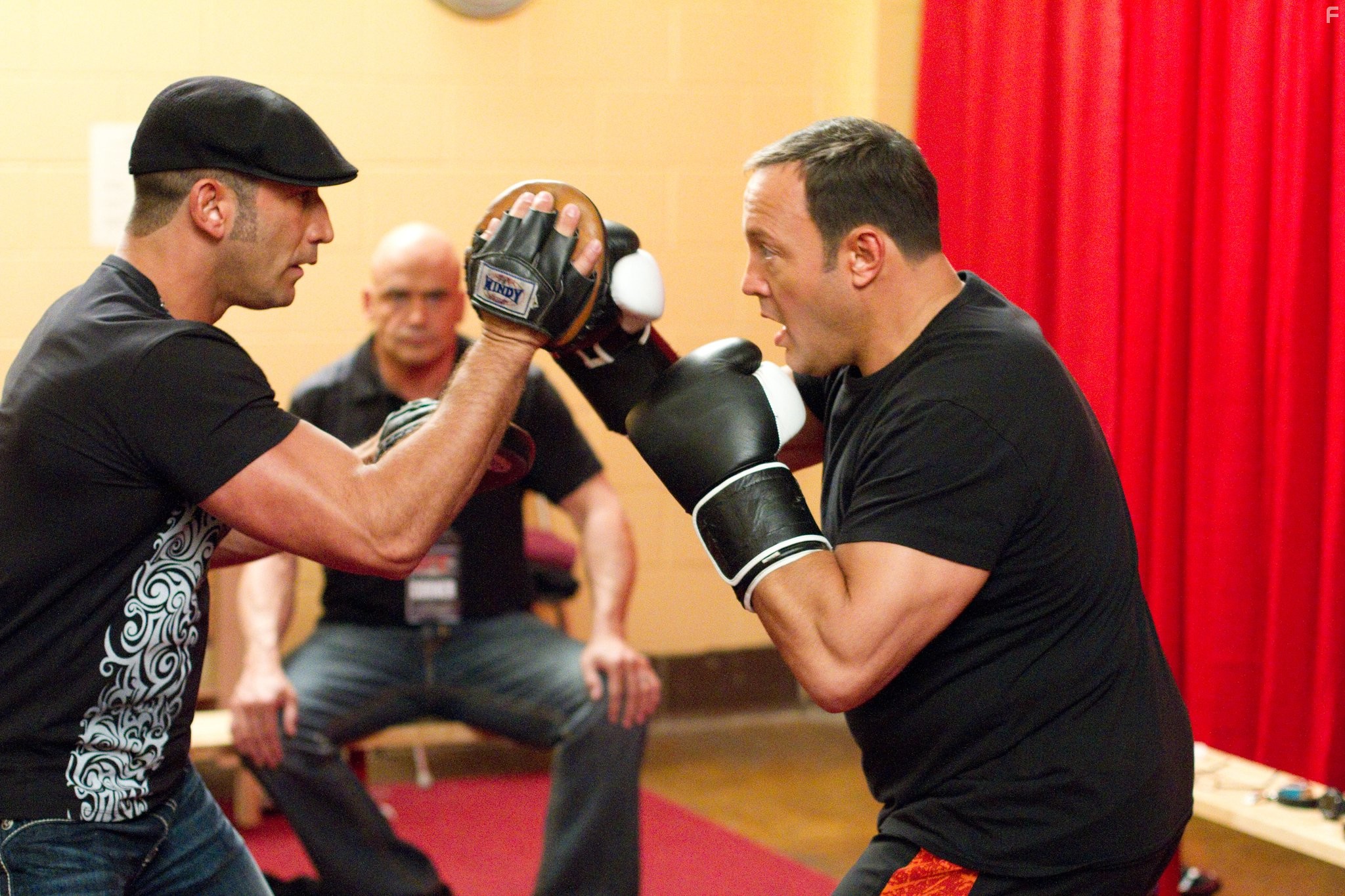Kevin James and Bas Rutten in Толстяк на ринге (2012)