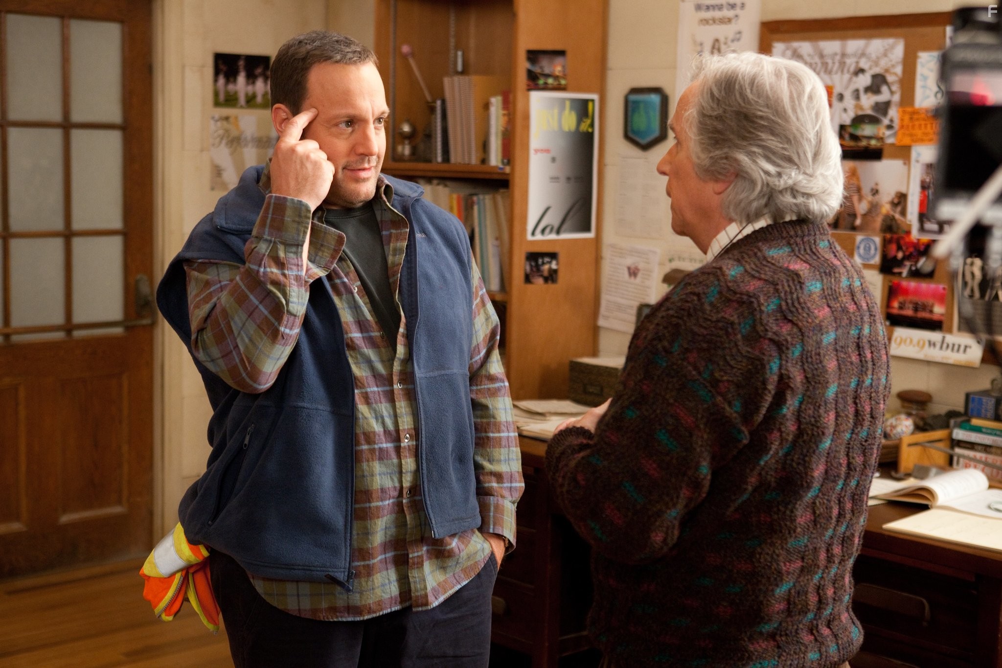 Henry Winkler and Kevin James in Толстяк на ринге (2012)