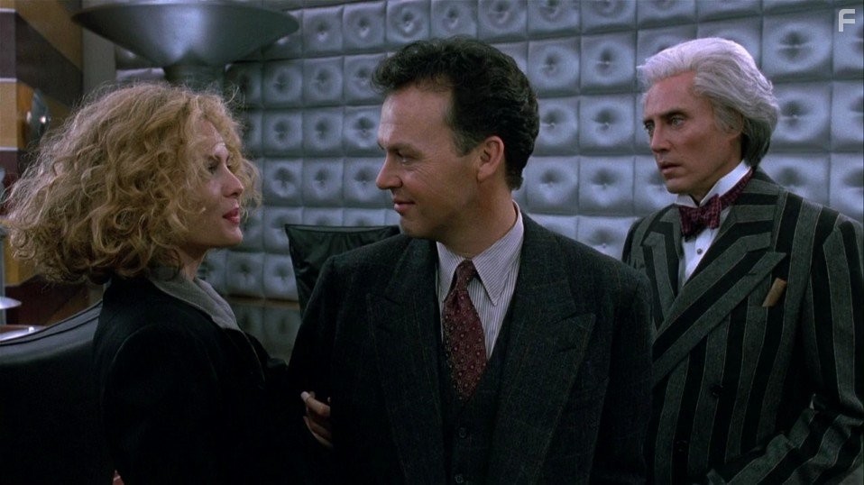 Michelle Pfeiffer, Michael Keaton, and Christopher Walken in Бэтмен возвращается (1992)