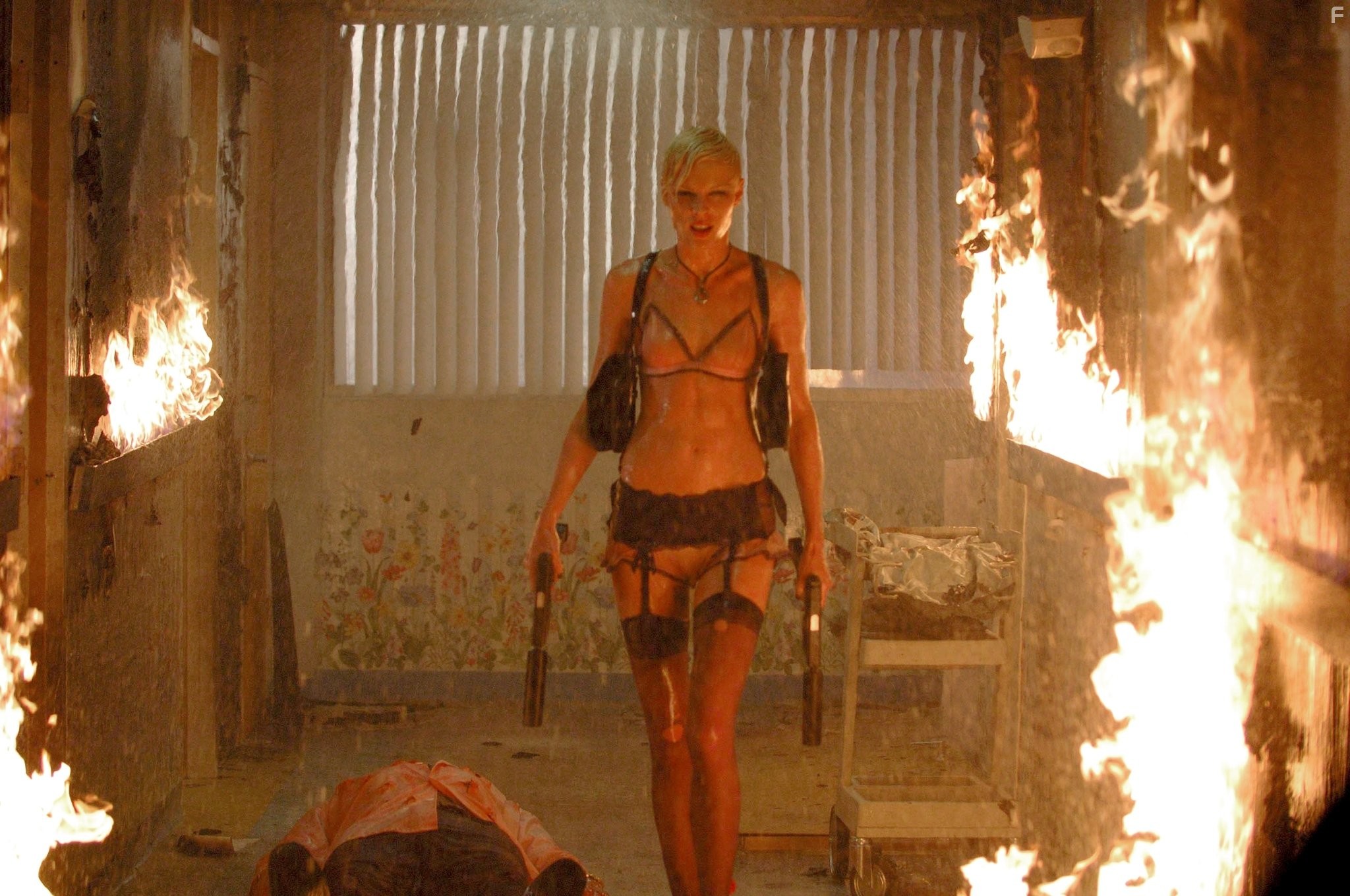 Kate Nauta in Перевозчик 2 (2005)