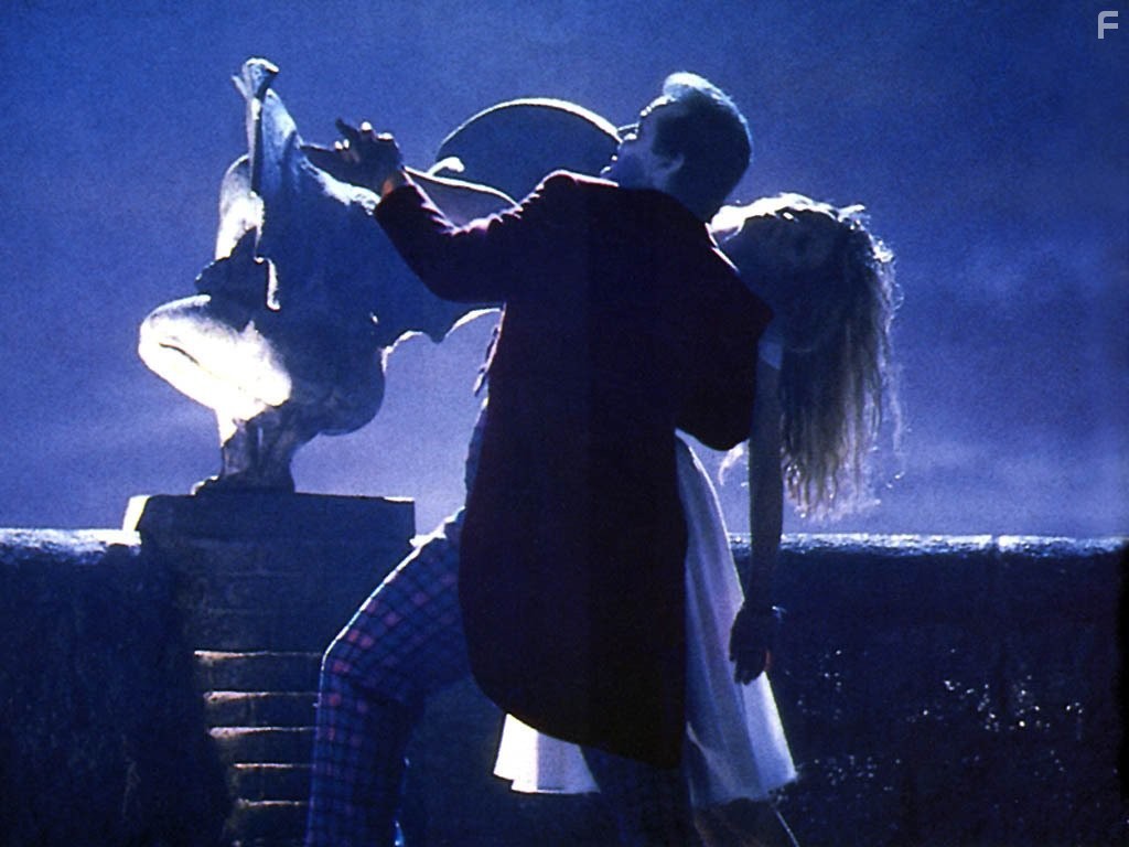 Kim Basinger and Jack Nicholson in Бэтмен (1989)