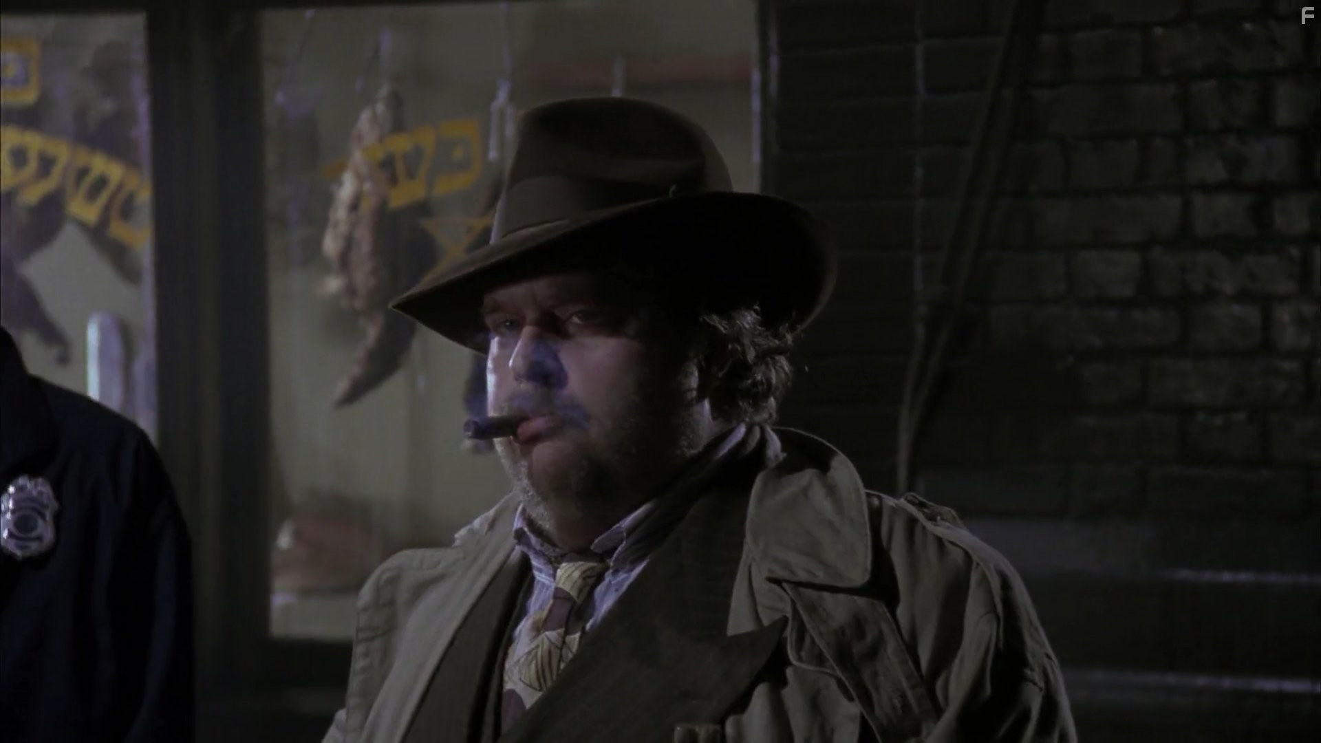 William Hootkins in Бэтмен (1989)