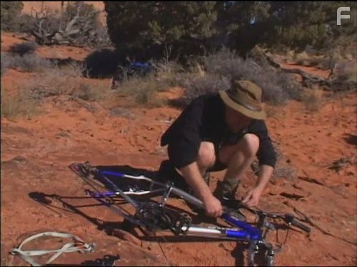 Les Stroud in Наука выживать (2004)