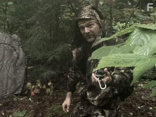 Les Stroud in Наука выживать (2004)