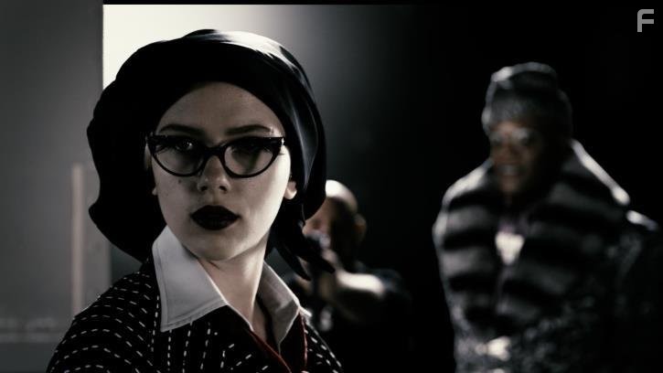 Scarlett Johansson in Мститель (2008)
