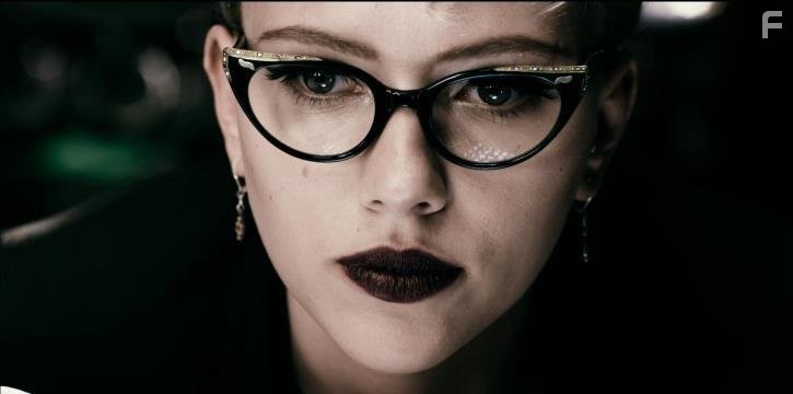 Scarlett Johansson in Мститель (2008)