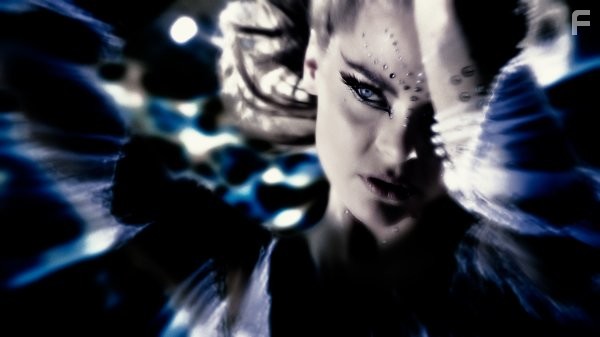 Jaime King in Мститель (2008)