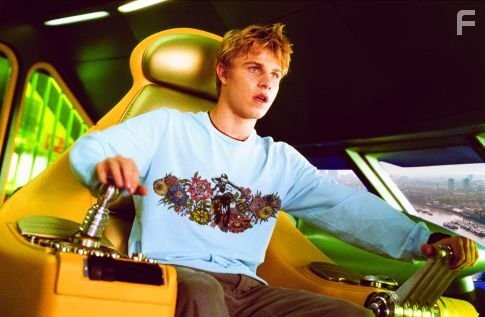 Brady Corbet in Предвестники бури (2004)