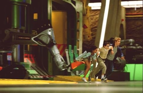 Soren Fulton, Brady Corbet, and Vanessa Hudgens in Предвестники бури (2004)