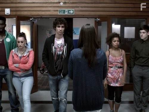 Robert Sheehan, Lauren Socha, Nathan Stewart-Jarrett, Antonia Thomas, and Iwan Rheon in Плохие (2009)