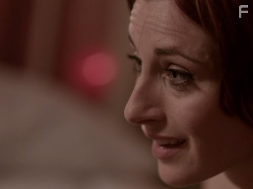 Natasha O'Keeffe in Плохие (2009)